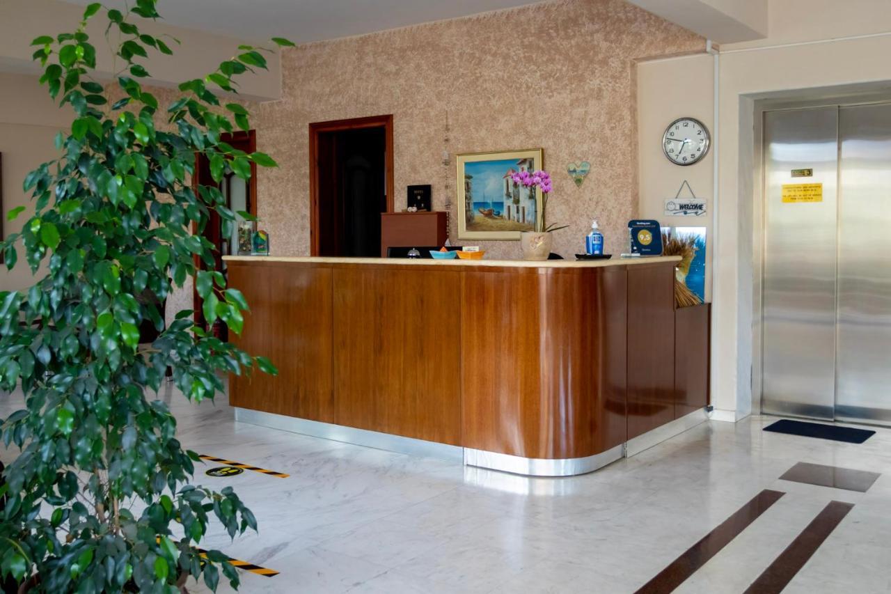 Hotel Dimitria Leptokarya  Esterno foto